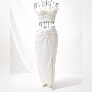 Hello Molly White Two Piece Set Ruched Midi Skirt & Twist Crop Top Sz M/L Beach